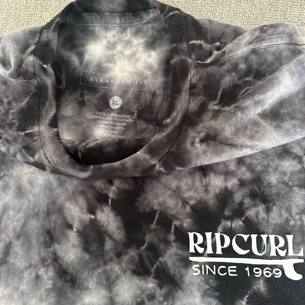 Men’s Ripcurl tee - Picture 2 of 2